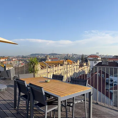 Apartment Stylish With Views In