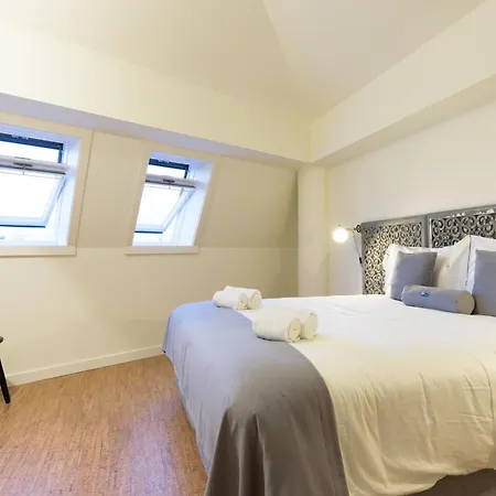 Stylish With Views In Porto